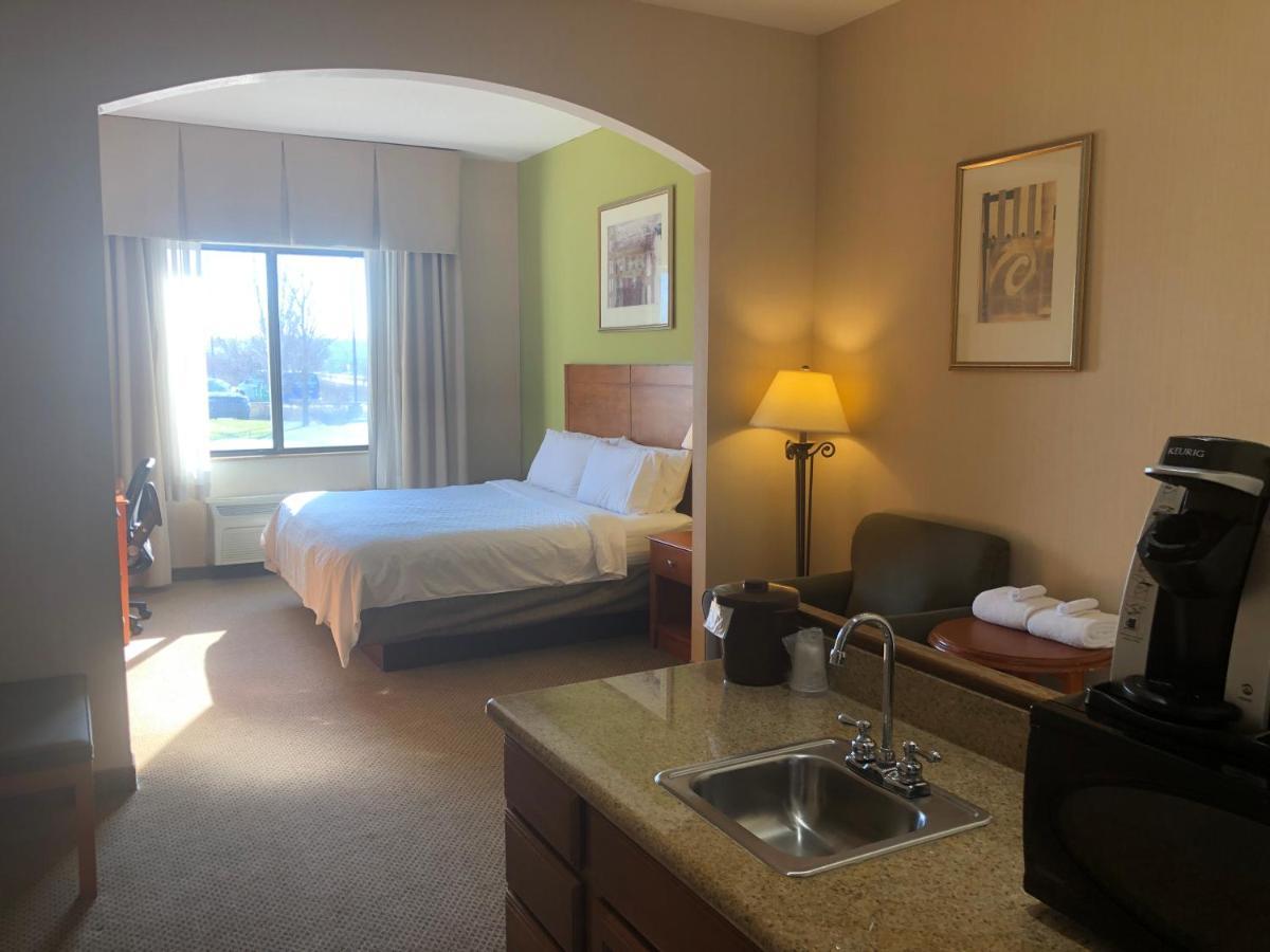 Express & By Ihg Hotel 2*