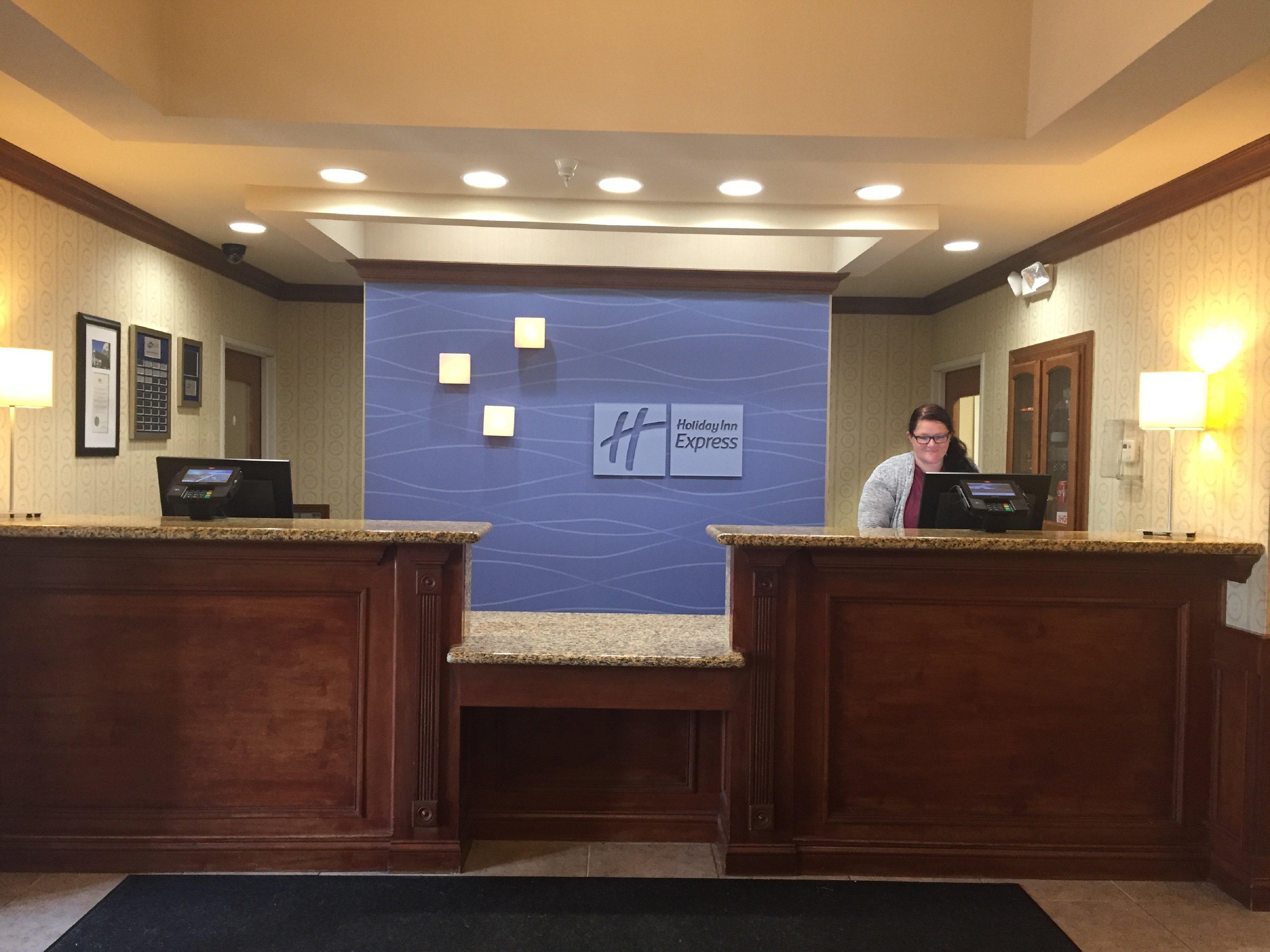 Express & By Ihg 2*