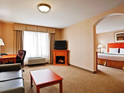 Hotel Express & By Ihg Howell